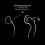 "JOHANN SEBASTIAN BACH, Improvised Bach, Víctor García García cello." Darunter abstrakte, geschwungene Linien.