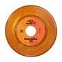 Text: "Vita-Min C", "Calibro 35". Orangefarbene Schallplatte mit zentraler Beschriftung und transparentem Vinyl.