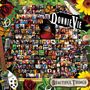 Text: "Donnie Vie", "Beautiful Things". Eine Collage aus vielen kleinen, bunten Fotos mit Blumen, Gitarren und Schmetterlingen.