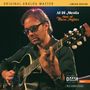 Oben steht "ORIGINAL ANALOG MASTER LIMITED EDITION". Titel: "Al Di Meola One of These Nights". Ein Mann spielt Gitarre.