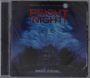 "FRIGHT NIGHT" in rot, darüber "Original Motion Picture Score". Unten "Music by BRAD FIEDEL". Eine unheimliche Wolkenfigur über einem Haus.