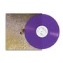 Lila Vinylplatte mit Text: "Francis Quinlan, Likewise, Side A." Hülle zeigt Kiesel mit Krabbe.