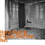 Text: "Hans Koch & Florian Stoffner Net" in orange. Ein verlassenes Zimmer mit zerrissenen Vorhängen und alten Fenstern.