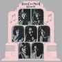 "Three Dog Night Harmony" in elegantem Schriftzug, sechs Schwarz-Weiß-Porträts von Männern in einem jukeboxartigen Rahmen.