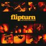 "flipturn LIVE FROM ORLANDO" in gelber Schrift. Mehrere Konzertfotos in warmen Rottönen zeigen Musiker auf der Bühne.