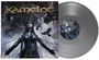 "Kamelot" und "dark asylum" auf einem Cover: Frau in Leder mit Vögeln, dunkles, mystisches Design, graue Schallplatte.