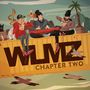 "WLMZ CHAPTER TWO" in großen Buchstaben. Drei Personen essen Nudeln auf einem Container, umgeben von Möwen und einem Baum.
