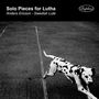 "Solo Pieces for Lutha" und "Anders Ericson - Swedish Lute" in weißem Text auf Schwarz. Dalmatiner läuft über Asphalt.