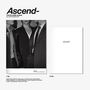 "Ascend- The 6th Mini Album by ZEROBASEONE." Links drei Personen in Anzügen, rechts ein schlichtes weißes Cover.