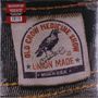 "Old Crow Medicine Show", "Union Made", "Made in U.S.A." Ein schwarzer Rabe steht auf einem Schraubenschlüssel.