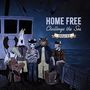 "HOME FREE Challenge the Sea DELUXE." Illustration: Tiere in Kleidung auf einem Schiff bei Nacht.