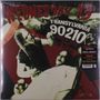 „WEDNESDAY 13“, „TRANSYLVANIA 90210“. Zwei gruselig aussehende Personen in einer düsteren Szene.