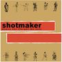 „shotmaker mouse ear [forget-me-not]“, rote und beigen Hintergrund, kleine Figuren in Rüstung und Kampfposen.