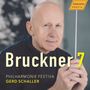Text: "Bruckner 7 PHILHARMONIE FESTIVA GERD SCHALLER". Ein älterer Mann hält einen Dirigentenstab, oben ein Logo.
