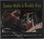 "Junior Wells & Buddy Guy. Live at the Newport Folk Festival 1968." Zwei Männer singen und spielen Gitarre.