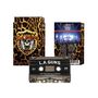 "L.A. GUNS" auf einer Kassette mit Leopardenmuster-Hülle. Auf der Rückseite eine Setlist und Konzertbild.