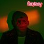 Text: "fantasy" in leuchtendem pink. Eine Person mit mehreren Augen, im Schatten stehend, trägt eine Lederjacke.
