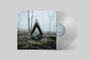 Text: "MOS". Klare Vinyl-Schallplatte mit Cover: Dreieckige Skulptur in nebligem Wald mit Moosboden.