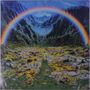 Keine sichtbaren Texte. Eine farbenfrohe Illustration zeigt einen Regenbogen über einer hügeligen Landschaft.