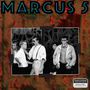 Text: "MARCUS 5", "REMASTERIRANI ARHIVSKI POSNETKI 1982-1985", "REMASTERED". 
Schwarz-Weiß-Foto von fünf Männern.