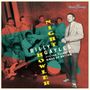 "Billy Gayles Night Howler" in gelbem und weißem Text. Eine retro aussehende Band mit Instrumenten, schwarz-weiß und farbig.