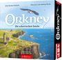 "Orkney Die schottischen Inseln" steht groß, darunter grüne Klippen, ein Turm, Meer, ein Boot und fliegende Papageientaucher.