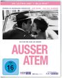 "Jean Seberg" und "Jean-Paul Belmondo." "AUSSER ATEM" in großen rosa Buchstaben. Schwarz-weißes Bild eines küssenden Paares.