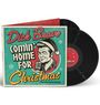 „Dick Brave: Comin' Home for Christmas“, Illustration eines lächelnden Mannes mit Mikrofon, umgeben von Schallplatten.