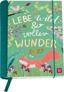 "Lebe wild & voller Wunder 2027" in bunten Buchstaben. Illustration mit Vogel, Schmetterlingen, Eichhörnchen und Blumen.