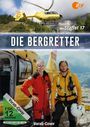 "Die Bergretter", Staffel 17, oberhalb ein gelber Helikopter, zwei Männer in Einsatzkleidung vor einer alpinen Landschaft.