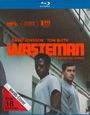 „Wasteman“, „David Jonsson“, „Tom Blyth“, „A Film by Cal McMau“, zwei ernst blickende Männer im Treppenhaus.