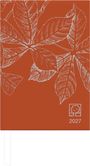 "2027" erscheint rechts unten neben einem Baum-Logo. Blätterillustration in Weiß auf orangem Hintergrund.
