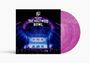 Text: "AJR live from The Hollywood Bowl". Eine Bühne in Blau-Lila mit Publikum, zwei lilafarbene Schallplatten.