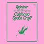 "Rejoicer feat. Sam Wilkes & Tamir Barzilay - California Space Craft". Eine Figur schwebt frei, in einem pinken Hintergrund.