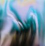 Keine erkennbaren Texte. Verschwommene, abstrakte Mischungen von Blau- und Grüntönen mit fließenden Bewegungen.