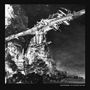 "ELECTRIC MOON: THE DOOMSDAY MACHINE" unten. Monochromes Kunstwerk mit einer futuristischen, maschinenartigen Struktur.