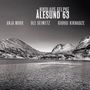 Nikolaus Gelpke, Ålesund 63. Anja Mohr, Ole Seimetz, Giorgi Kiknadze. Schwarz-weißes Berg- und Seepanorama.