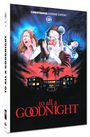 "CINESTRANGE EXTREME EDITION" oben, "to all a GOODNIGHT" unten. Illustration: Santa mit Messer, Frau schreit, Villen.