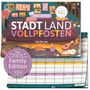 "STADT LAND VOLLPFOSTEN Family Edition" in bunten Buchstaben vor einem wohnlichen Hintergrund mit Sofa und Spielen.