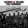 "ALFONSO SOLIANO TIGA TROMBONE" oben, "BORNEO AIRWAYS" auf einem Flugzeug. Gruppenfoto von Männern in Anzügen.