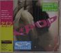 „タイラ A＊ポップ“, „TYLA A＊POP“. Frau in Pose, pinker Text, Sticker „NEW MUSIC FRIDAYS“. Japanisches Design.