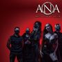 Text: "ANA" und "MOTIVATED BY DEATH". Eine Gruppe von Personen in dunkler, futuristischer Kleidung vor rotem Hintergrund.