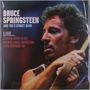 "Bruce Springsteen and the E Street Band Live... 15th October ’08." Musiker mit Gitarre in intensiver Konzertstimmung.