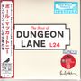 "The Boys of DUNGEON LANE L24." Japanische und englische Texte, roter Streifen links, blaues und rotes Siegel rechts.