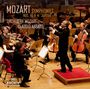 "MOZART SYMPHONIES NOS. 40 & 41 'JUPITER'. ORCHESTRA MOZART, CLAUDIO ABBADO." Ein Dirigent vor einem Orchester.