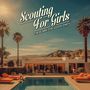 Text: "Scouting For Girls, These Are the Good Days." Ein modernes Haus mit Pool, Palmen und Bergen im Hintergrund.