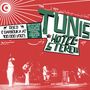 Text: "Disco & Darbouka at 100 000 volts." "Tunis, Hotel Stereo." Illustration mit rotem Hintergrund, Band auf Bühne.