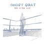 "Ghost Coat" oben, "This Is the Kit" darunter. Aquarell einer ruhigen Figur in einem Boxring mit Skyline im Hintergrund.