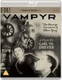 „VAMPYR“, „The Strange Adventure of Allan Gray“, „A FILM BY CARL TH. DREYER“. Schwarz-weiß mit mystischer Szene.