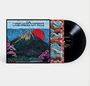 "The Yussef Dayes Experience: Live from Mt. Fuji". Illustration: Berg, roter Himmel, rosa Blumen. Vinyl-Schallplatte.
